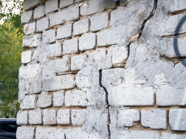 Cracked Brick Wall Repair in Ponte Vedra Beach